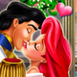 Mermaid Princess Mistletoe Kiss